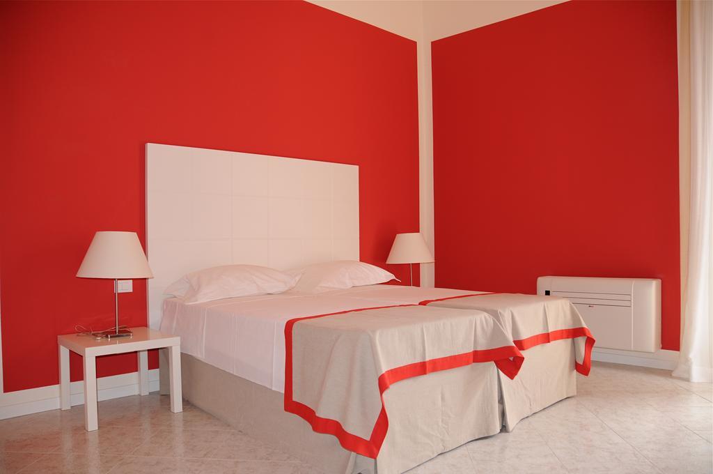 Albachiara Suite Rooms - City Center Trapani Habitación foto